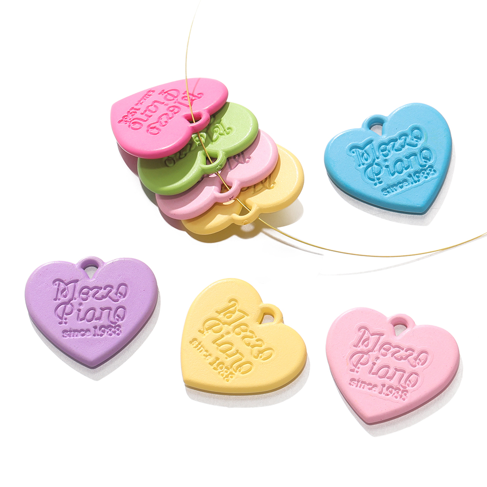 10 個キャンディーカラーのアクリル彫刻愛ペンダントぶら下げ - Phone Accessories Chain のレビューと価格