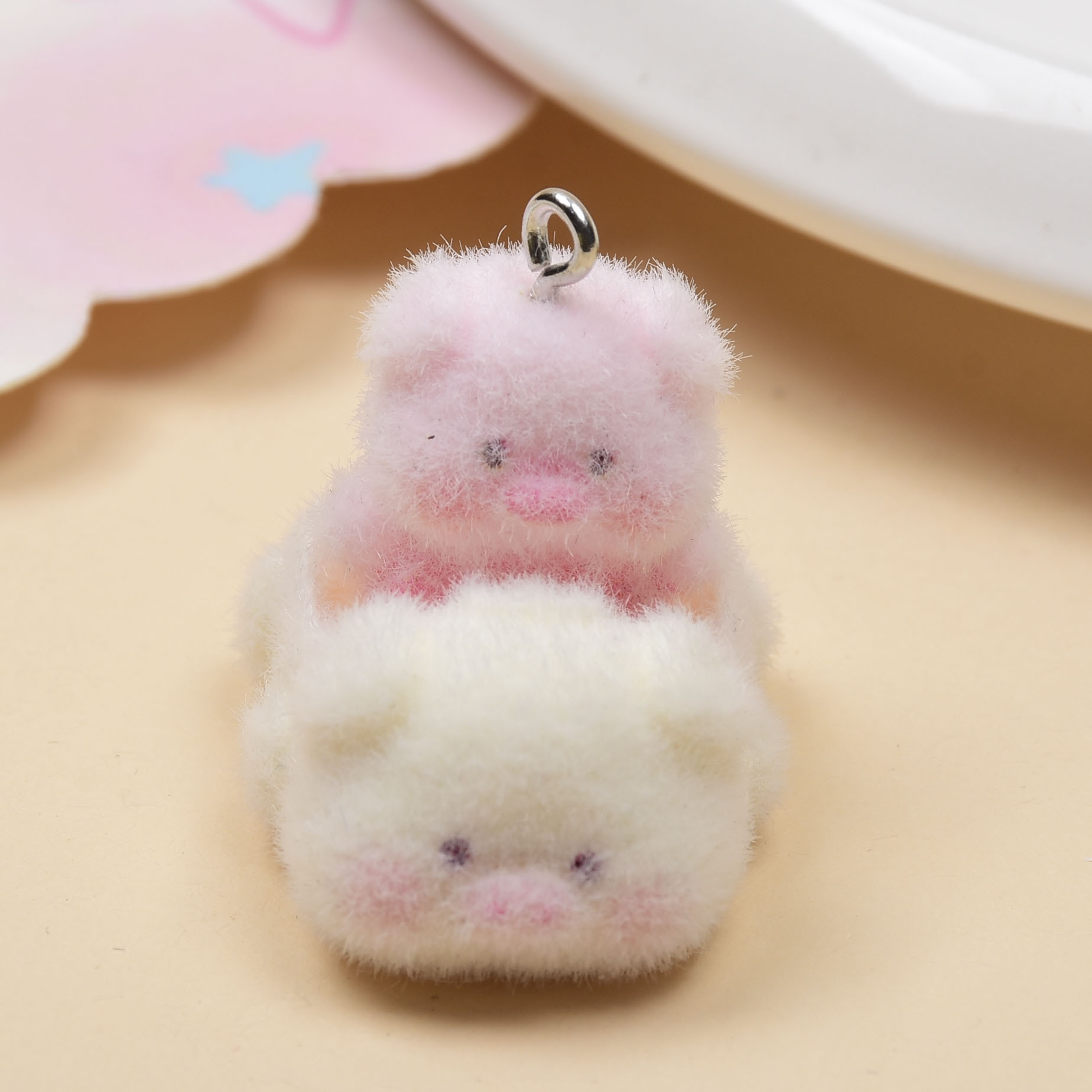5個入り フロッキーカートゥーンピッグカーチャーム 3D樹脂 - Phone Accessories Chain のレビューと価格