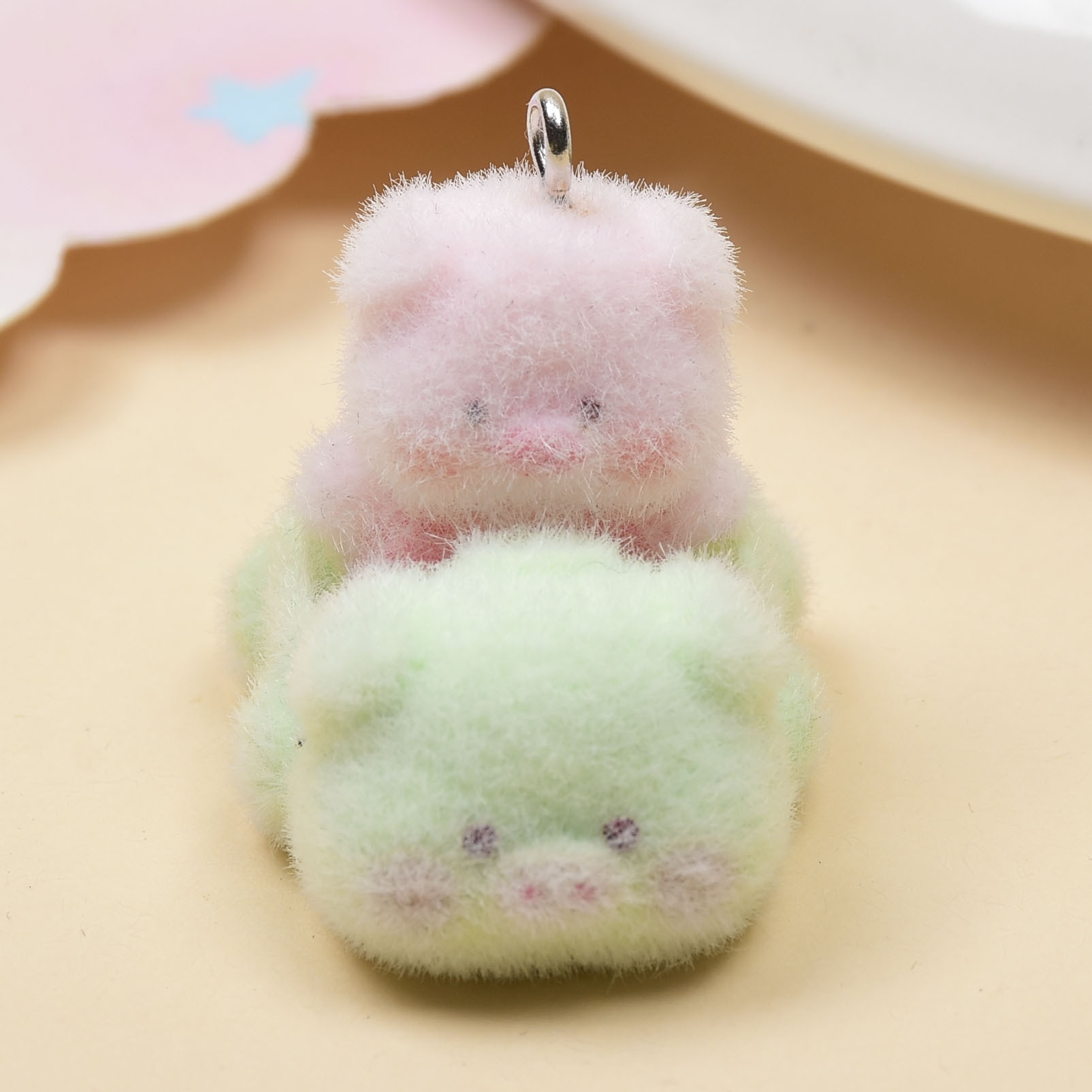 5個入り フロッキーカートゥーンピッグカーチャーム 3D樹脂 - Phone Accessories Chain のレビューと価格